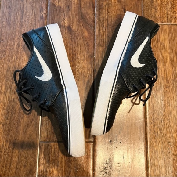 Nike SB Stefan Janoski Low Black Leather Perforated Sneakers Men’s Size 11 - Picture 4 of 8